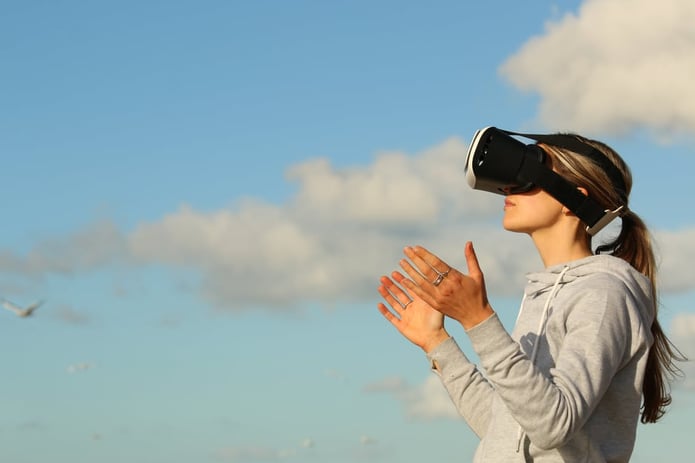 Use augmented reality and virtual reality in content marketing
